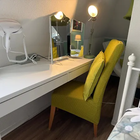 View - Wifi - Netflix - Airport Shuttle