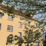 View - Wifi - Netflix - Airport Shuttle Pansiyon Dresden
