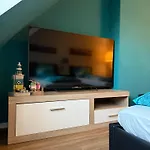 Pansiyon View - Wifi - Netflix - Airport Shuttle Dresden