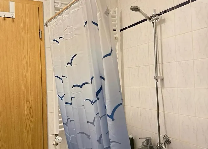 View - Wifi - Netflix - Airport Shuttle