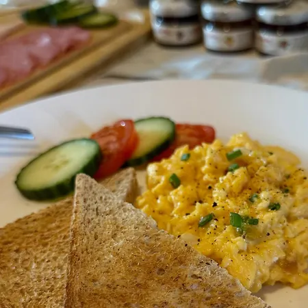 View - Breakfast - Netflix - Free Shuttle *