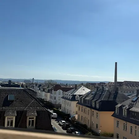 View - Wifi - Netflix - Airport Shuttle *